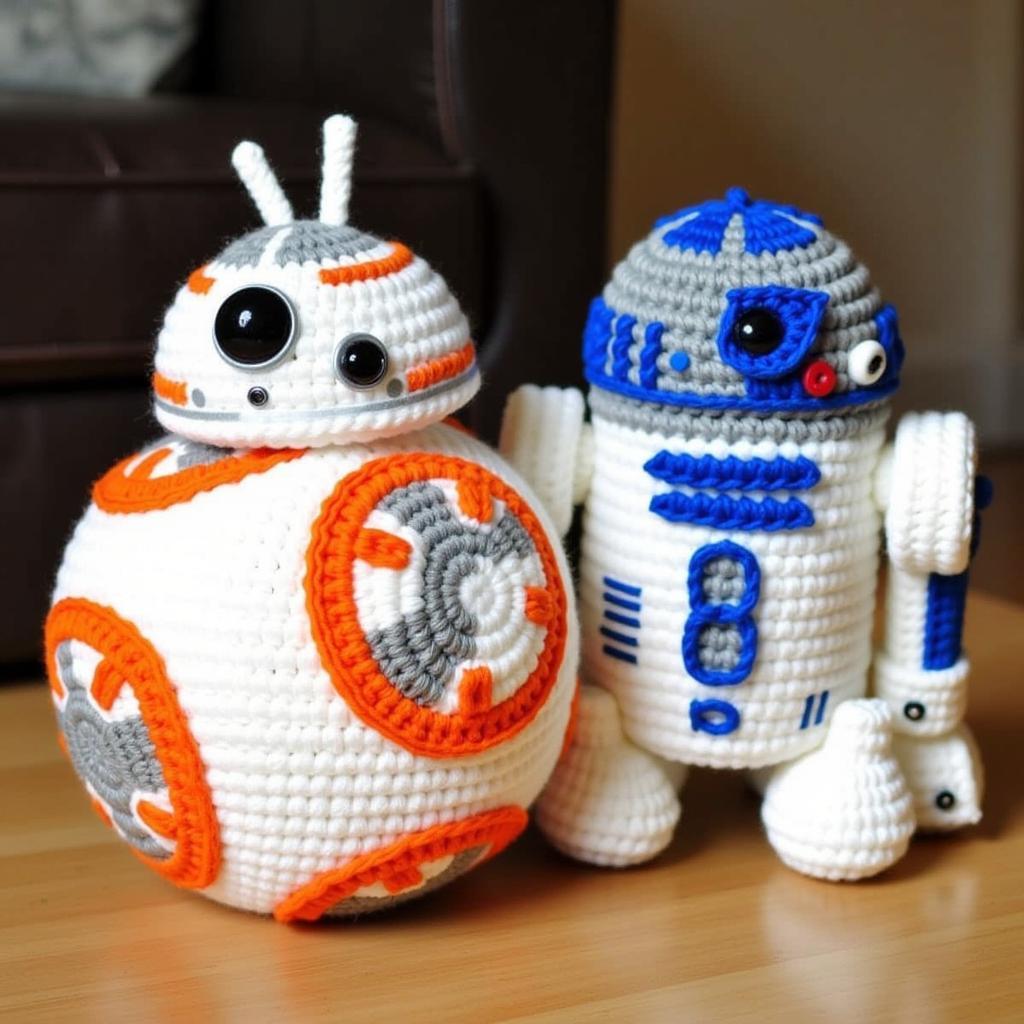 Free Star Wars Crochet Patterns: R2-D2 and BB-8